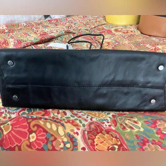 Medea Dieci Busted Tote BNWT - Picture 4 of 5